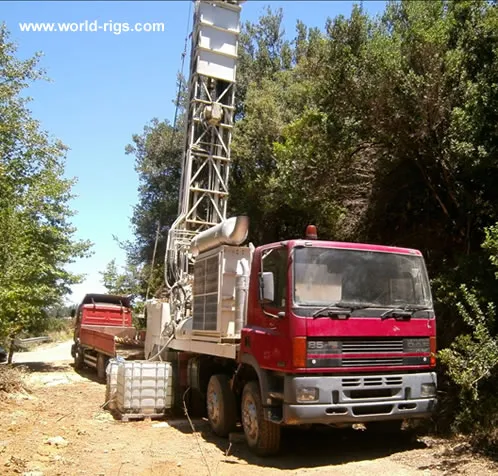 Used Chicago Pneumatic 700 Drilling Rig